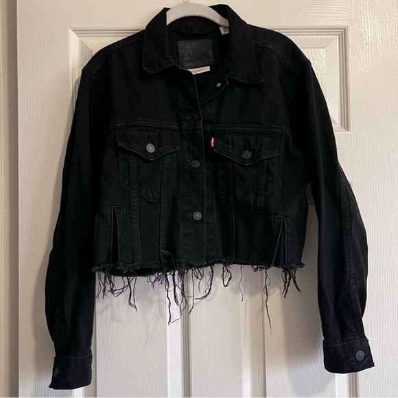 Levi's Jackets & Blazers - Levi’s Premium Cropped Trucker